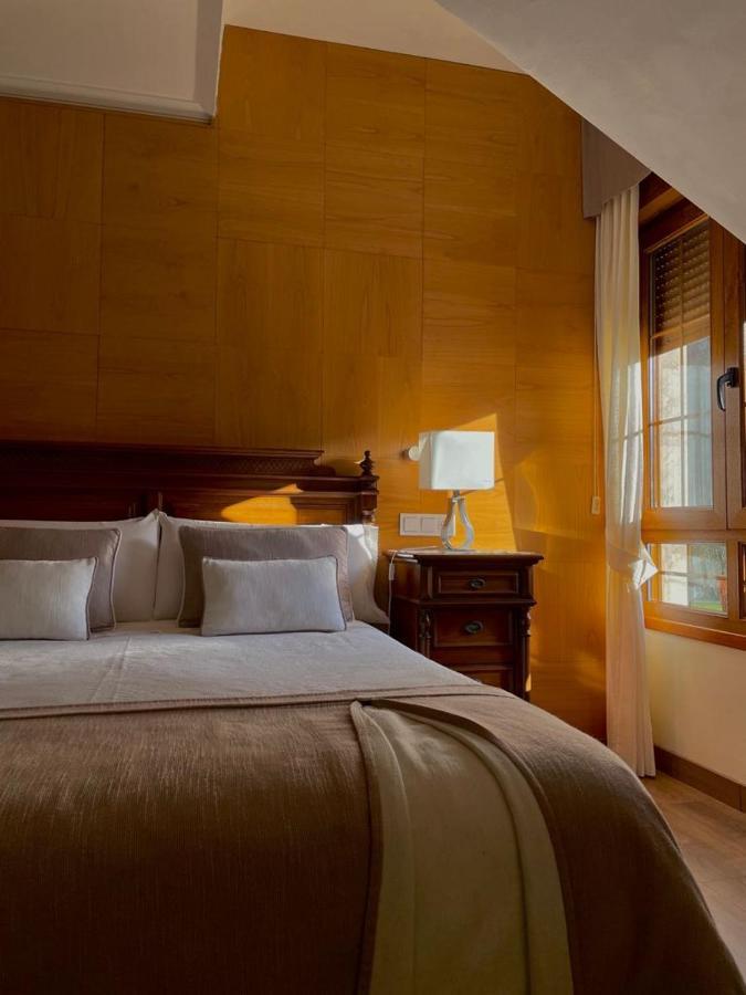 Hotel Rural El Torrejon Arenas De Cabrales Bagian luar foto
