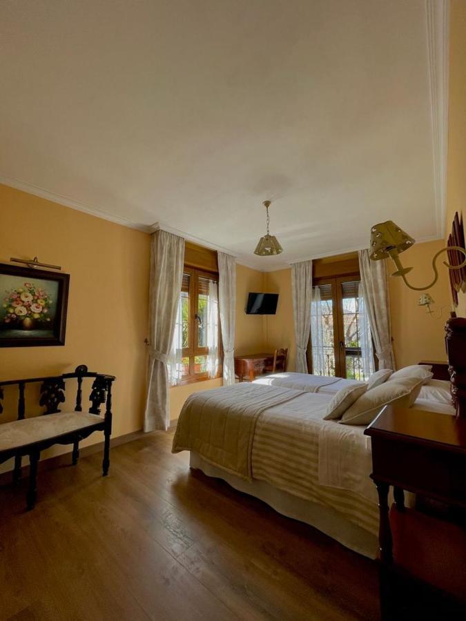 Hotel Rural El Torrejon Arenas De Cabrales Bagian luar foto